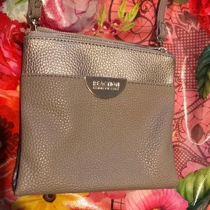👛 Reaction Kenneth Cole Crossbody